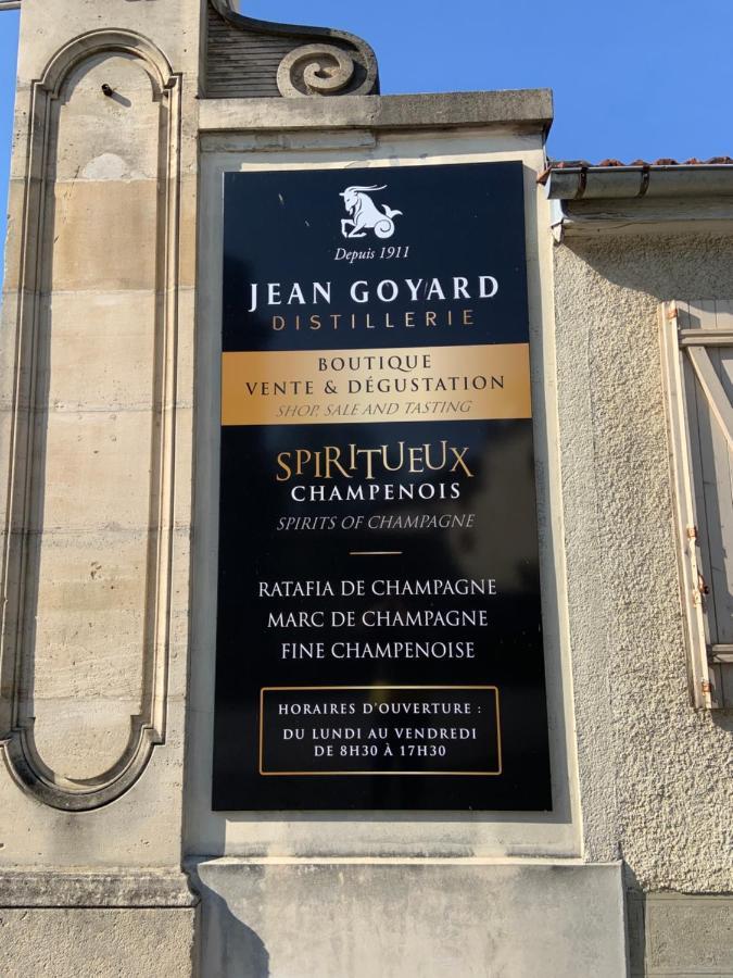 Champagne & Grand Cru Apartment Ай-Шампан Екстериор снимка